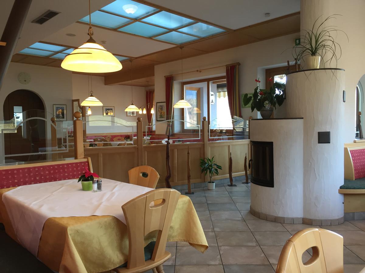 Gasthof Pizzeria Unterwirt Collepietra  Exteriör bild