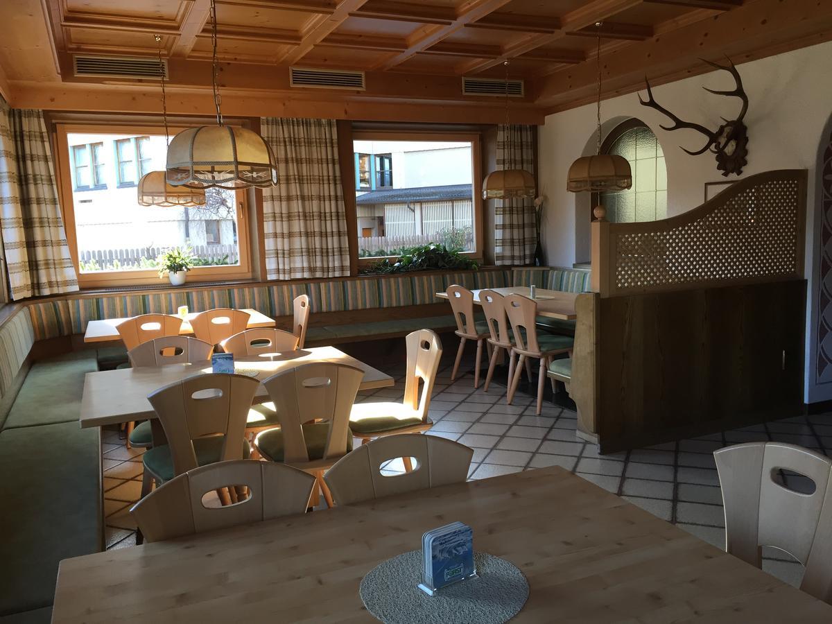 Gasthof Pizzeria Unterwirt Collepietra  Exteriör bild